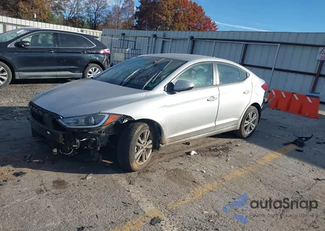 2017 Hyundai Elantra Se z USA, uszkodzony, nr VIN KMHD84LF1HU227912